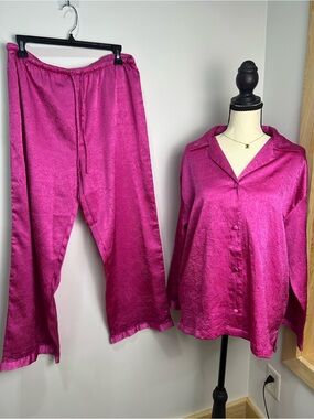 Liz Banks Satin Button-Front Pajama Set in Fuchsia With Lace Detailing